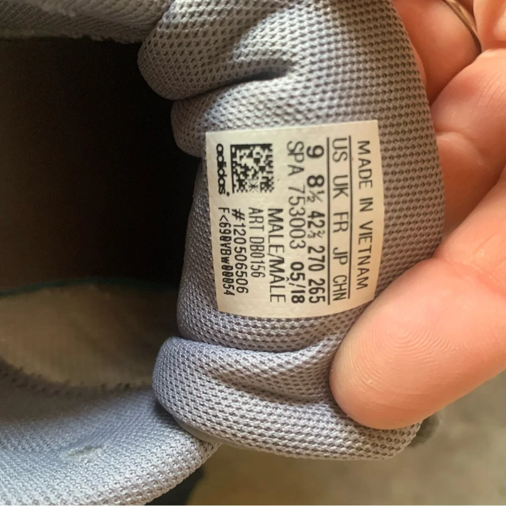 Adidas men’s shoes. Size 9. Maybe worn one time. - Picture 2 of 4